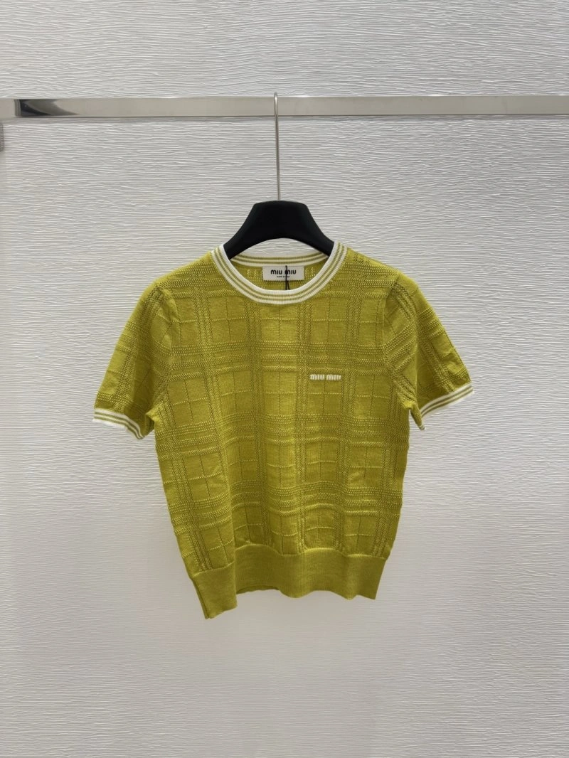 Moncler T-Shirts Vibrant 139548