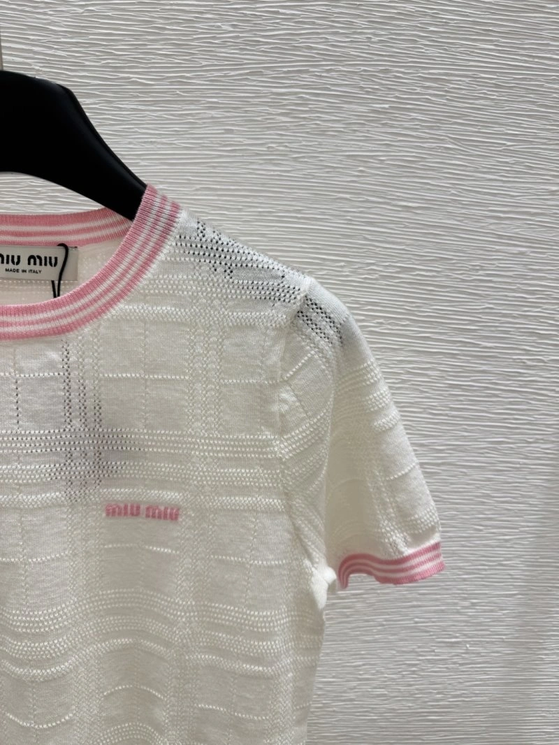 Moncler T-Shirts Vibrant 139548