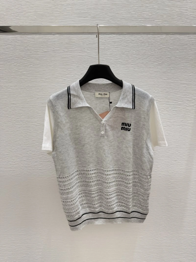 Moncler T-Shirts Comfortable 139555