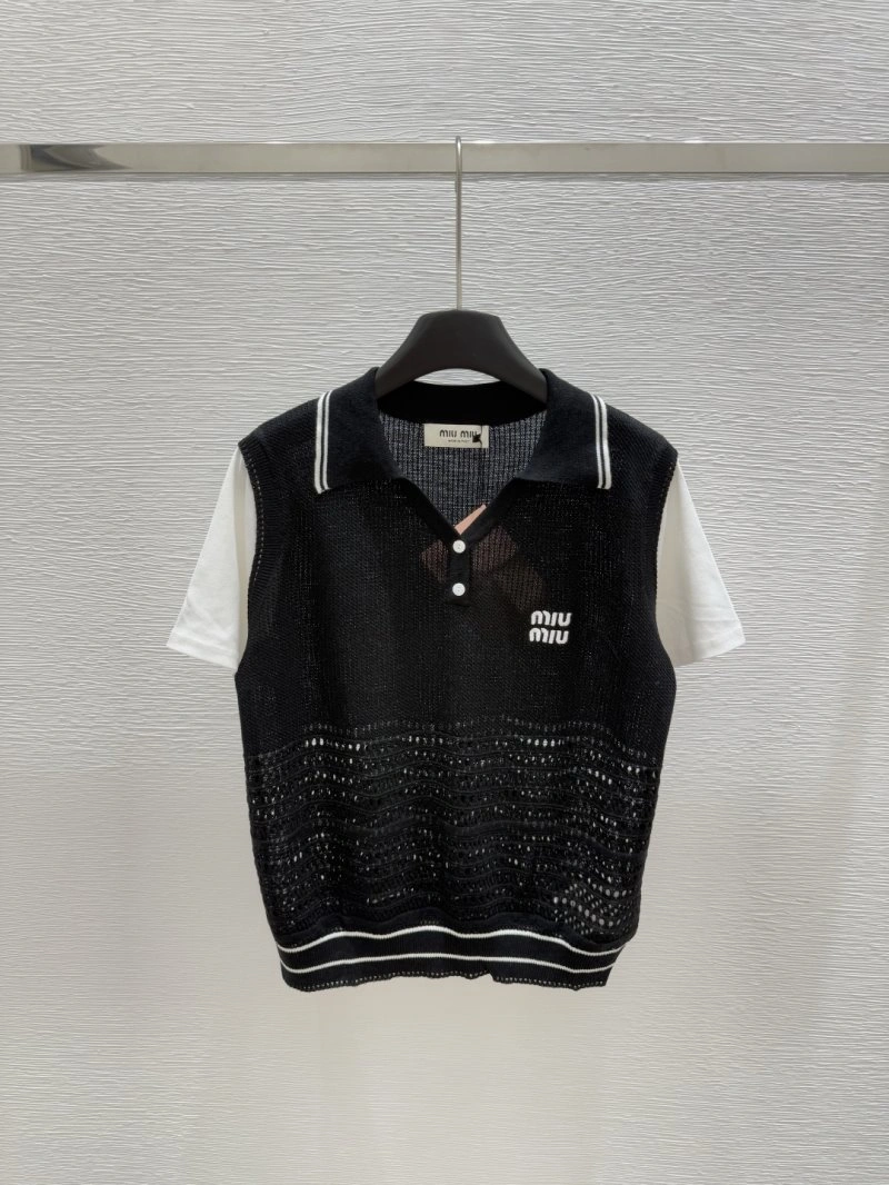 Moncler T-Shirts Comfortable 139555