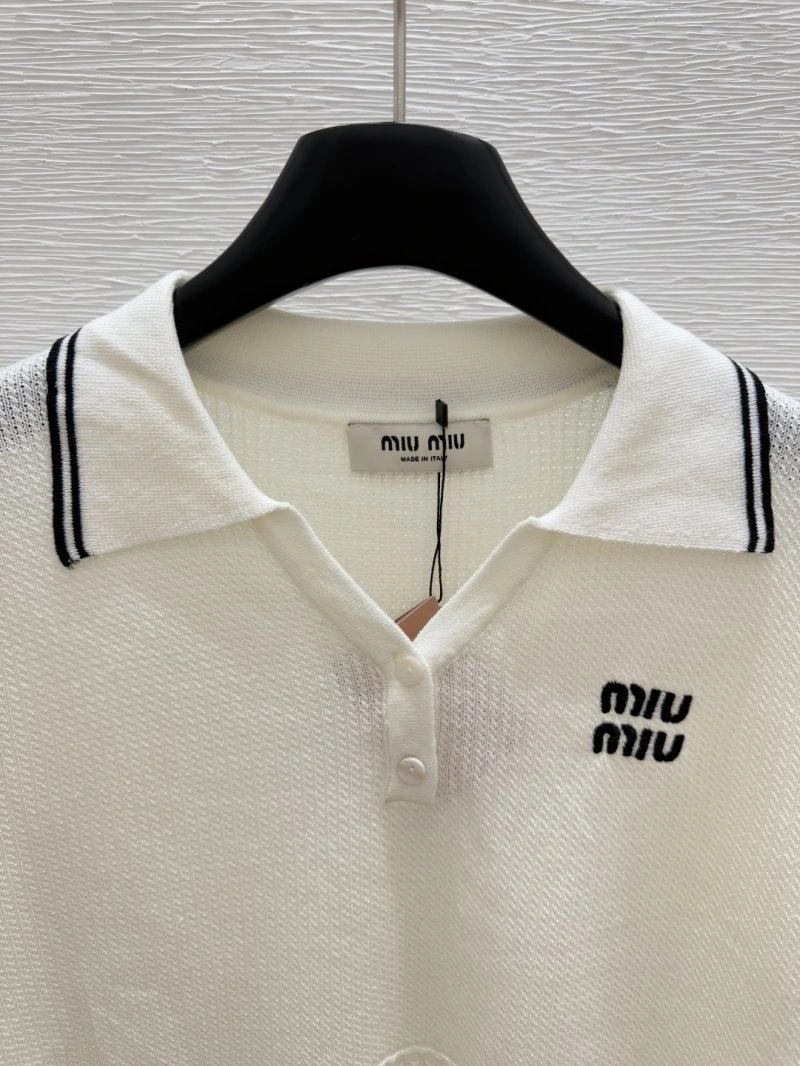 Moncler T-Shirts Comfortable 139555