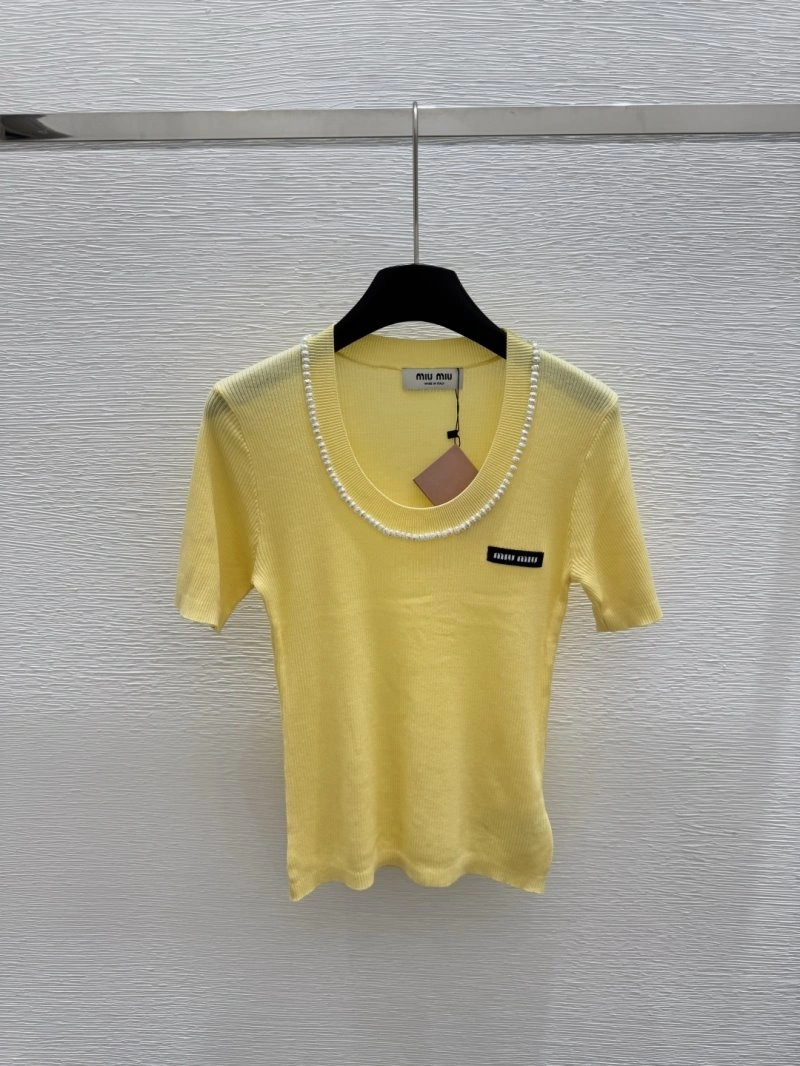 Moncler T-Shirts Elegant 139559