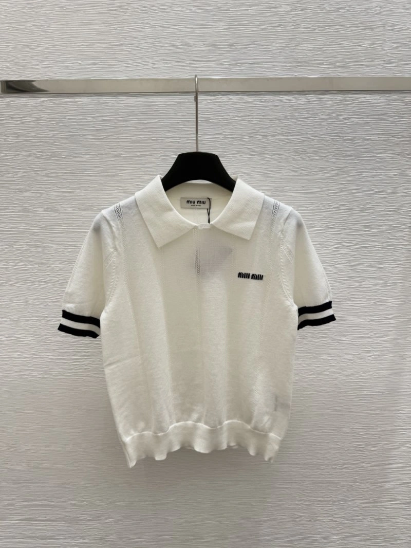 Moncler T-Shirts Stretchable 139556