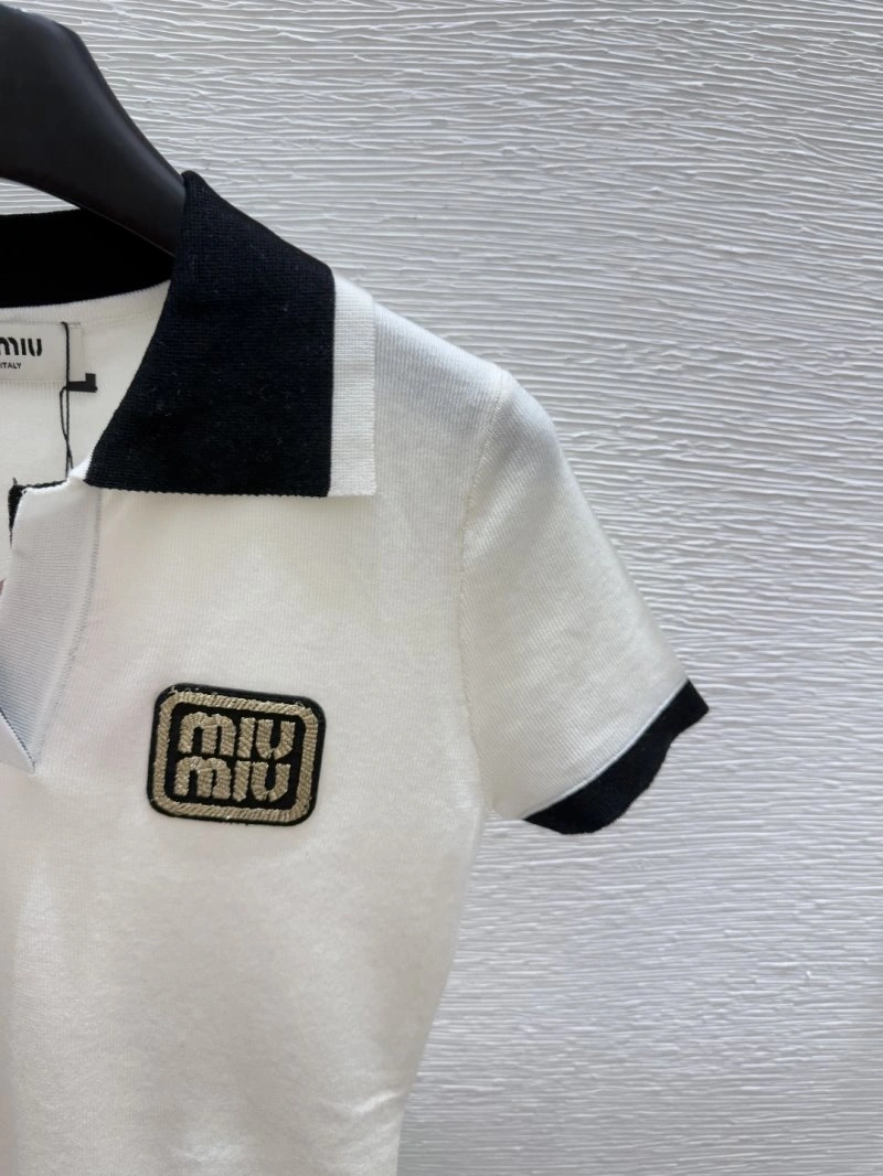 Moncler T-Shirts Modern 139537