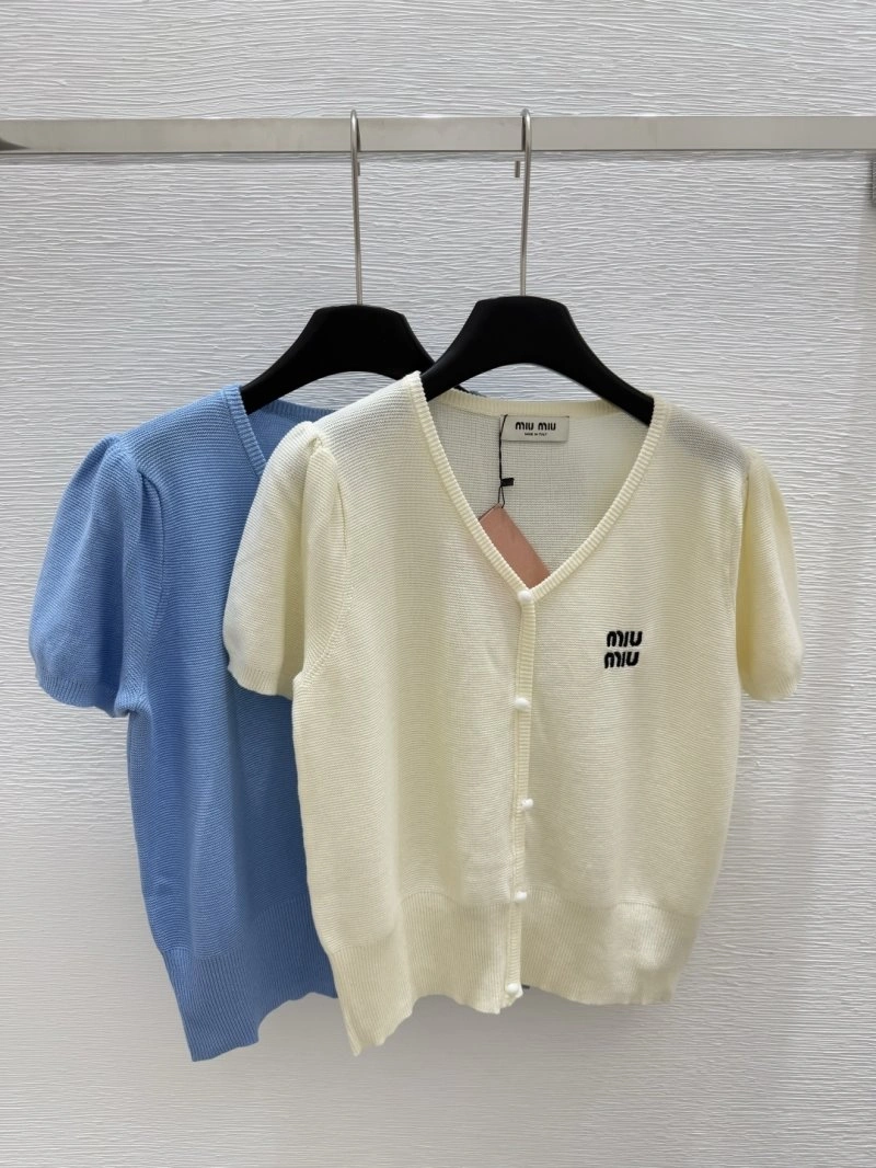 Moncler T-Shirts Upgraded 139538