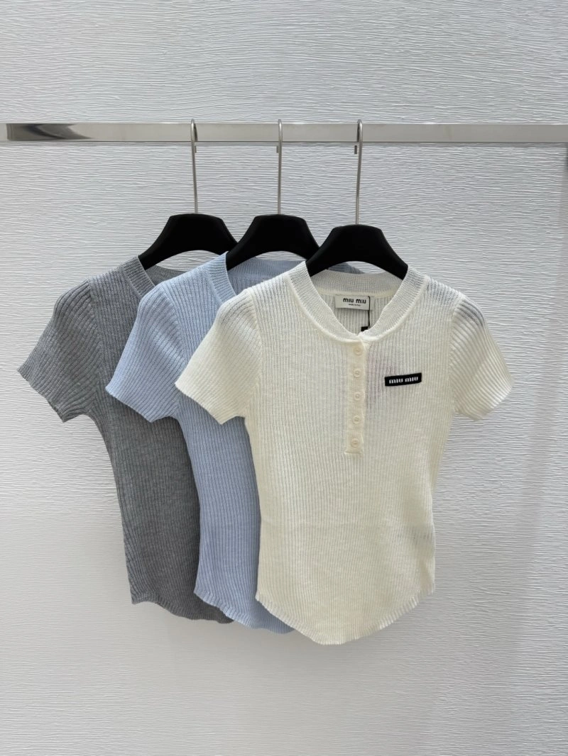 Moncler T-Shirts Sporty 139542