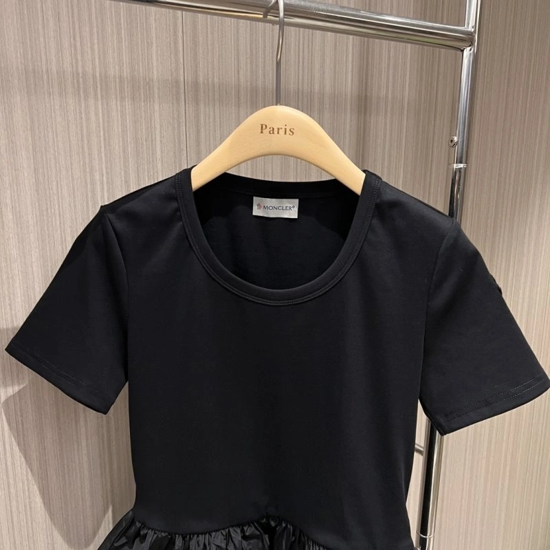Moncler T-Shirts Vibrant 139563