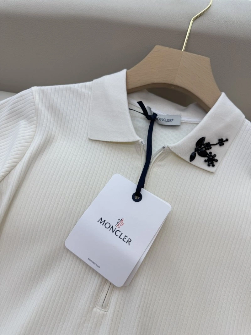 Moncler T-Shirts Unisex 139605