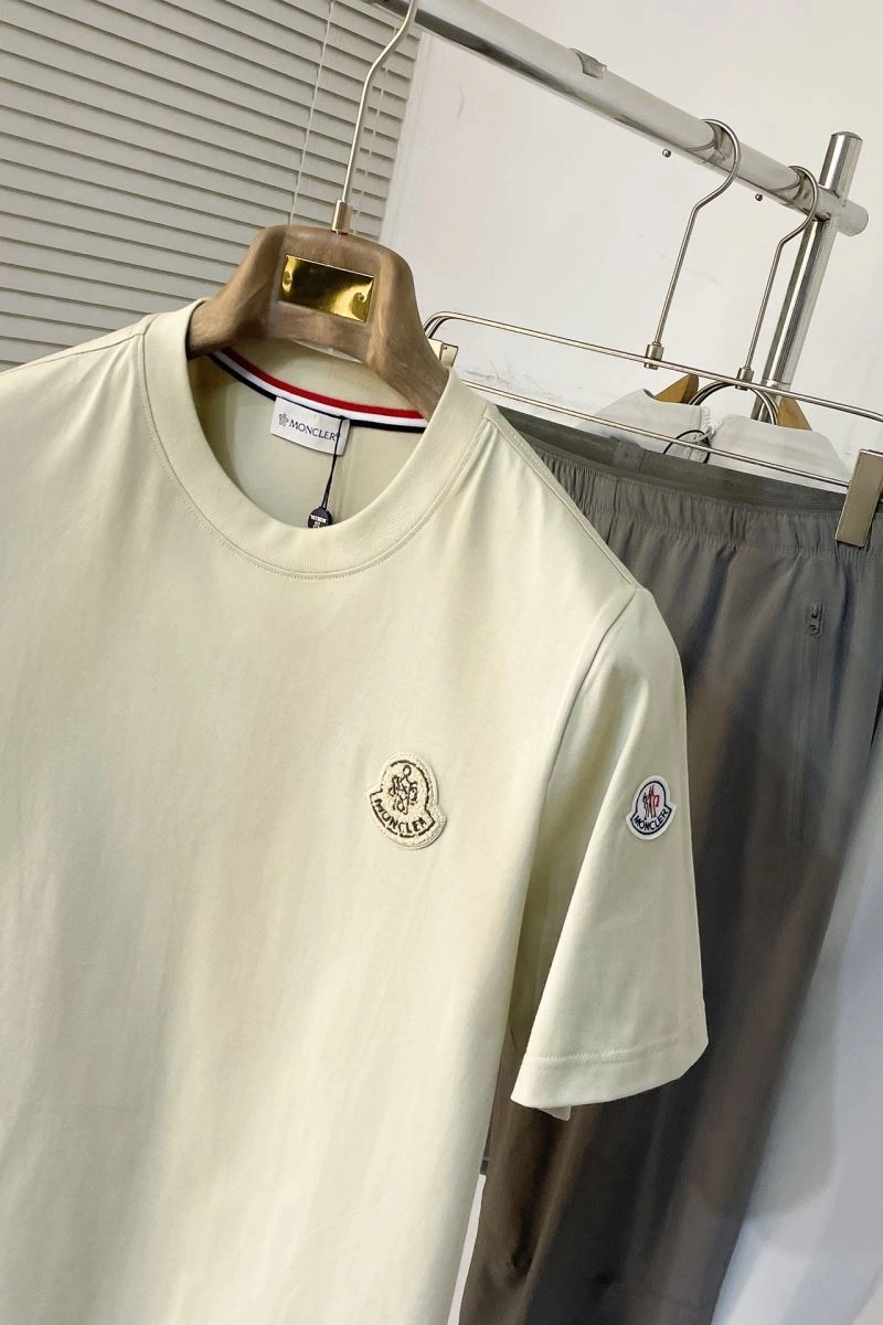 Moncler T-Shirts Seasonal 141508