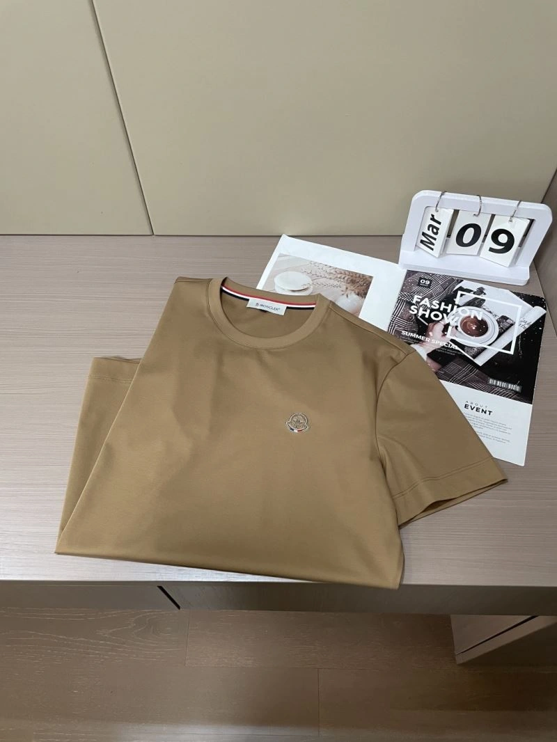Moncler T-Shirts Classic 141501