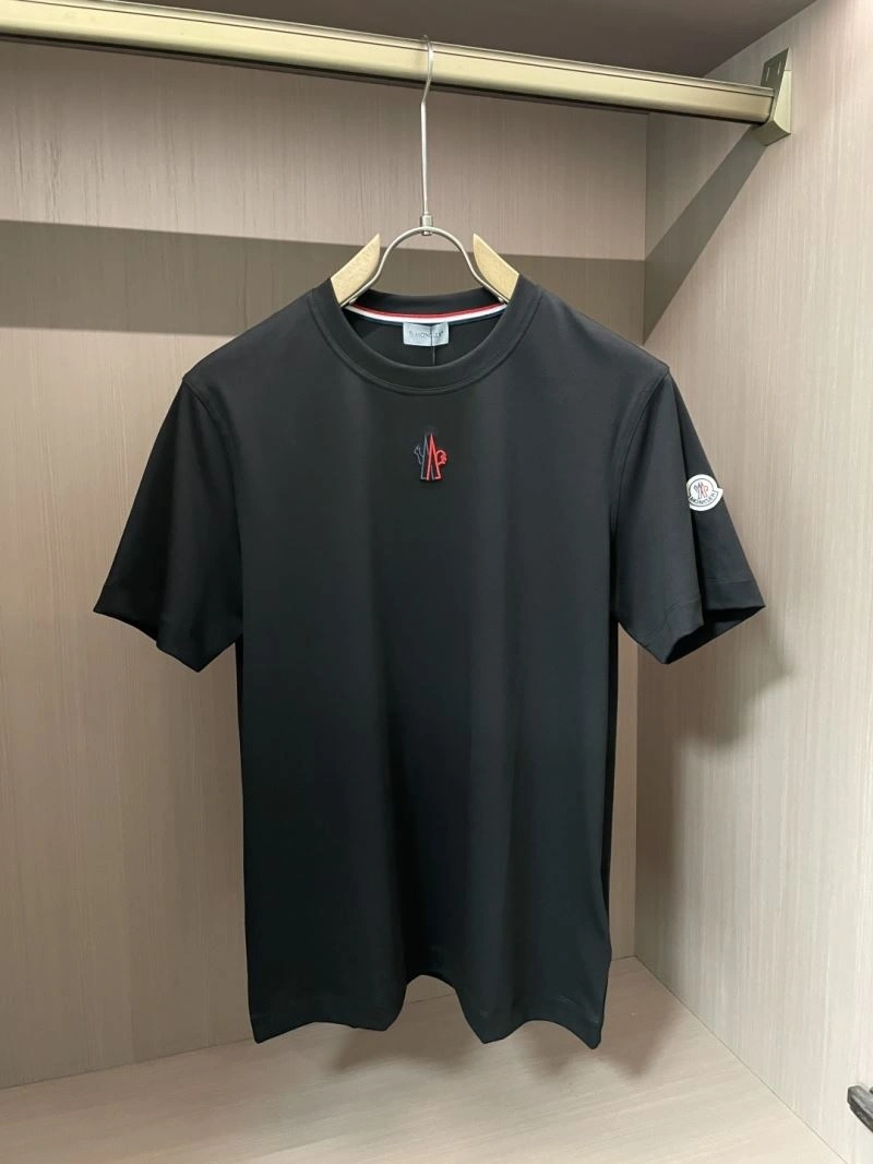 Moncler T-Shirts Lightweight 141494