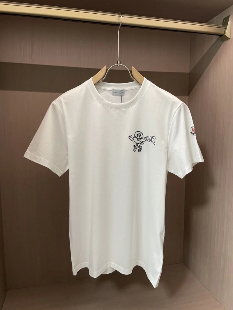 Moncler T-Shirts Classic 141497