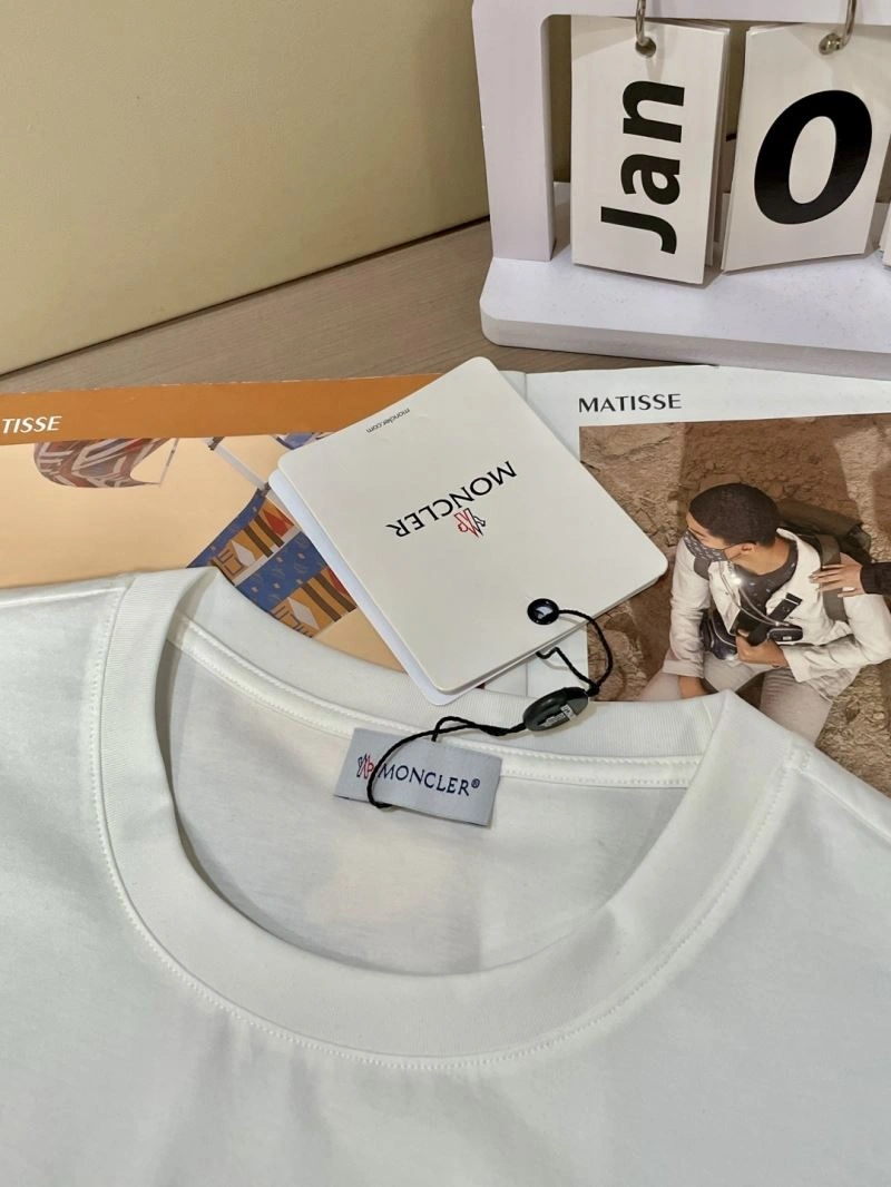 Bright Moncler T-Shirts 141492
