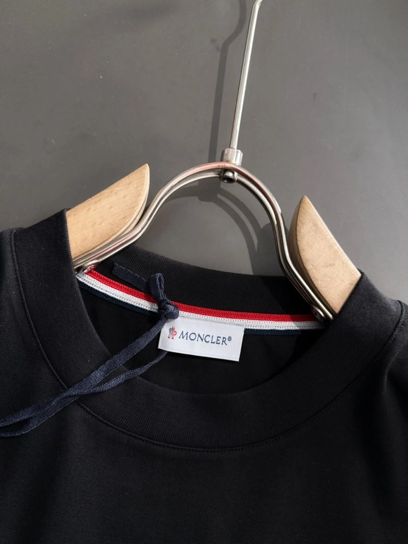WaterResistant Moncler T-Shirts 141485