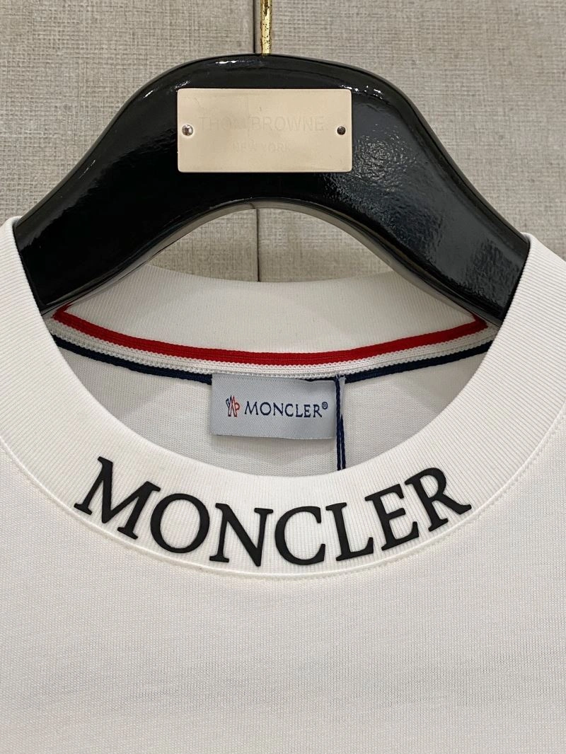 Premium Moncler T-Shirts 141480