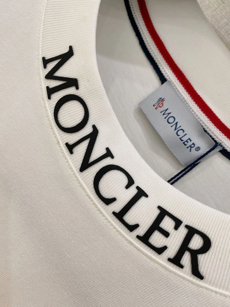 Premium Moncler T-Shirts 141480