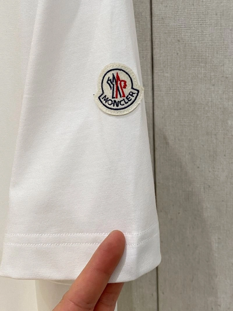 Premium Moncler T-Shirts 141480