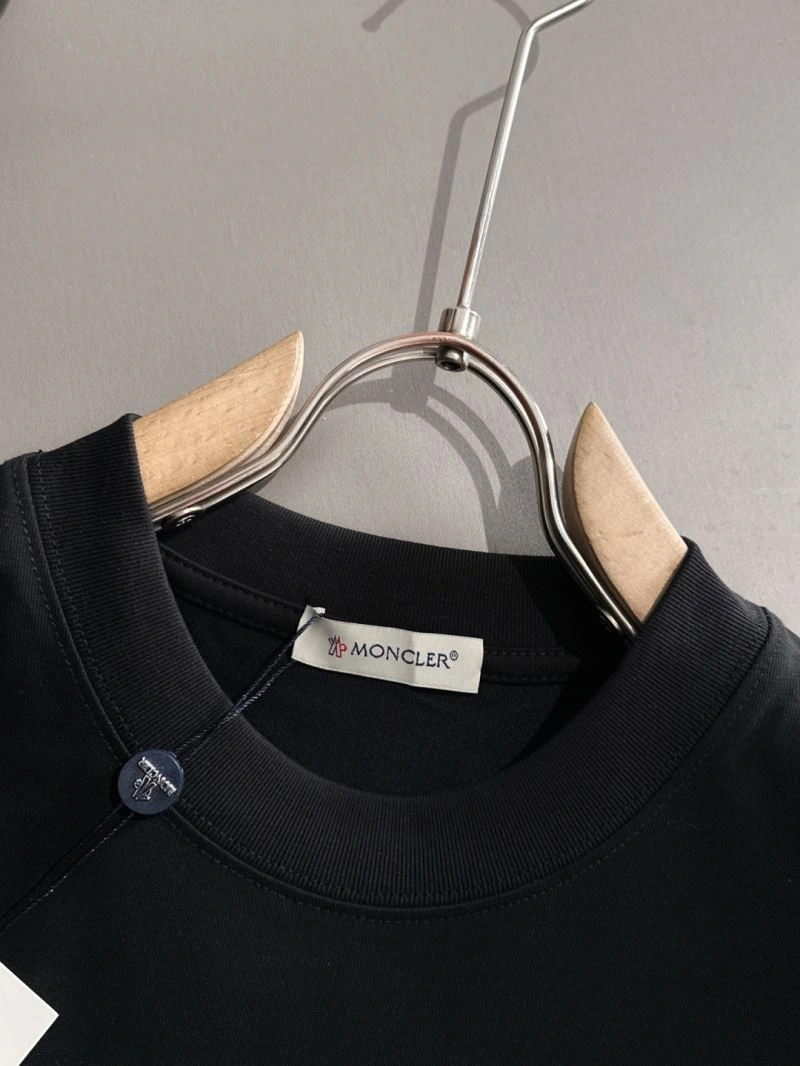 EyeCatching Moncler T-Shirts 141470