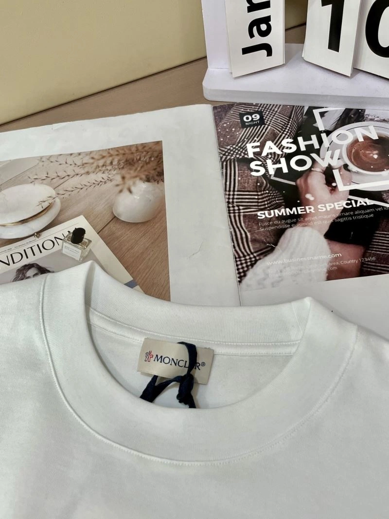 Durable Moncler T-Shirts 141471
