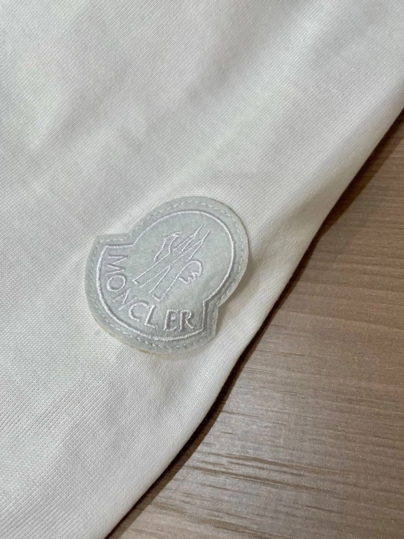 Durable Moncler T-Shirts 141471