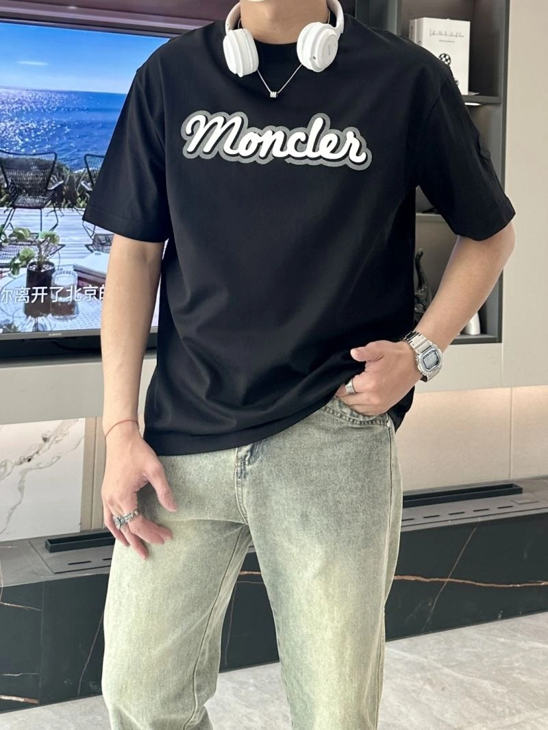 Classic Moncler T-Shirts 141483