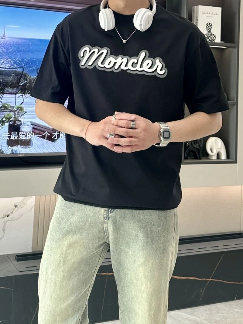 Classic Moncler T-Shirts 141483