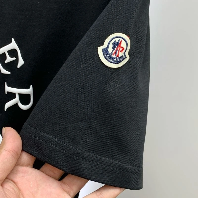 Cozy Moncler T-Shirts 141468
