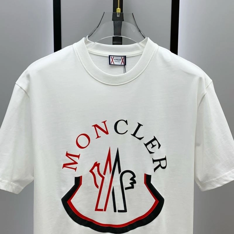 Moncler T-Shirts ComfortFit 141473
