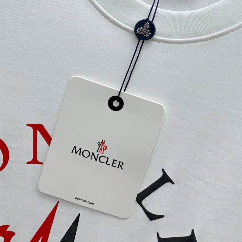 Moncler T-Shirts ComfortFit 141473