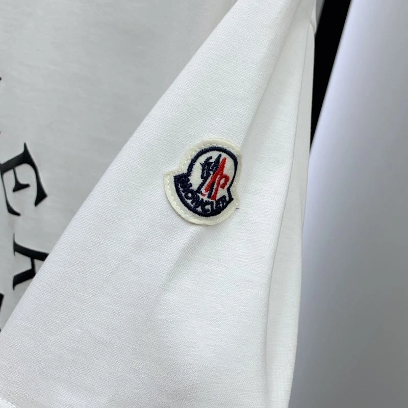 Moncler T-Shirts ComfortFit 141473