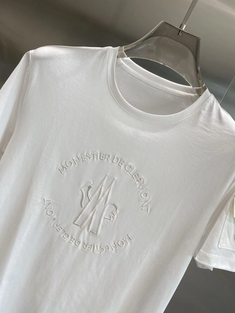 Moncler T-Shirts ComfortFit 141442