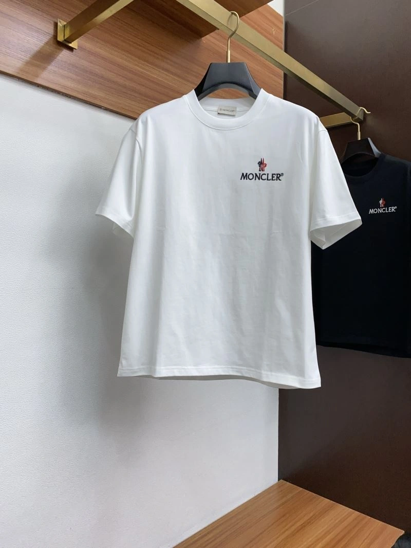 Moncler T-Shirts Cozy 141433