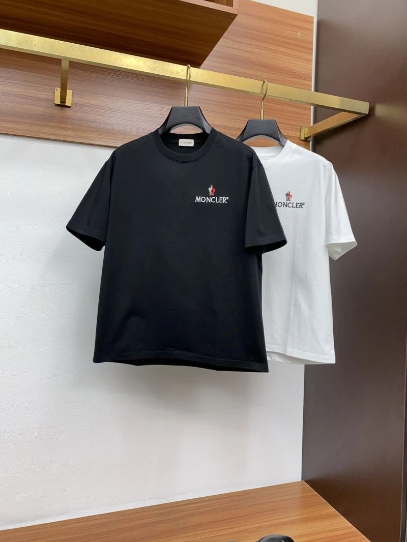 Moncler T-Shirts Cozy 141433
