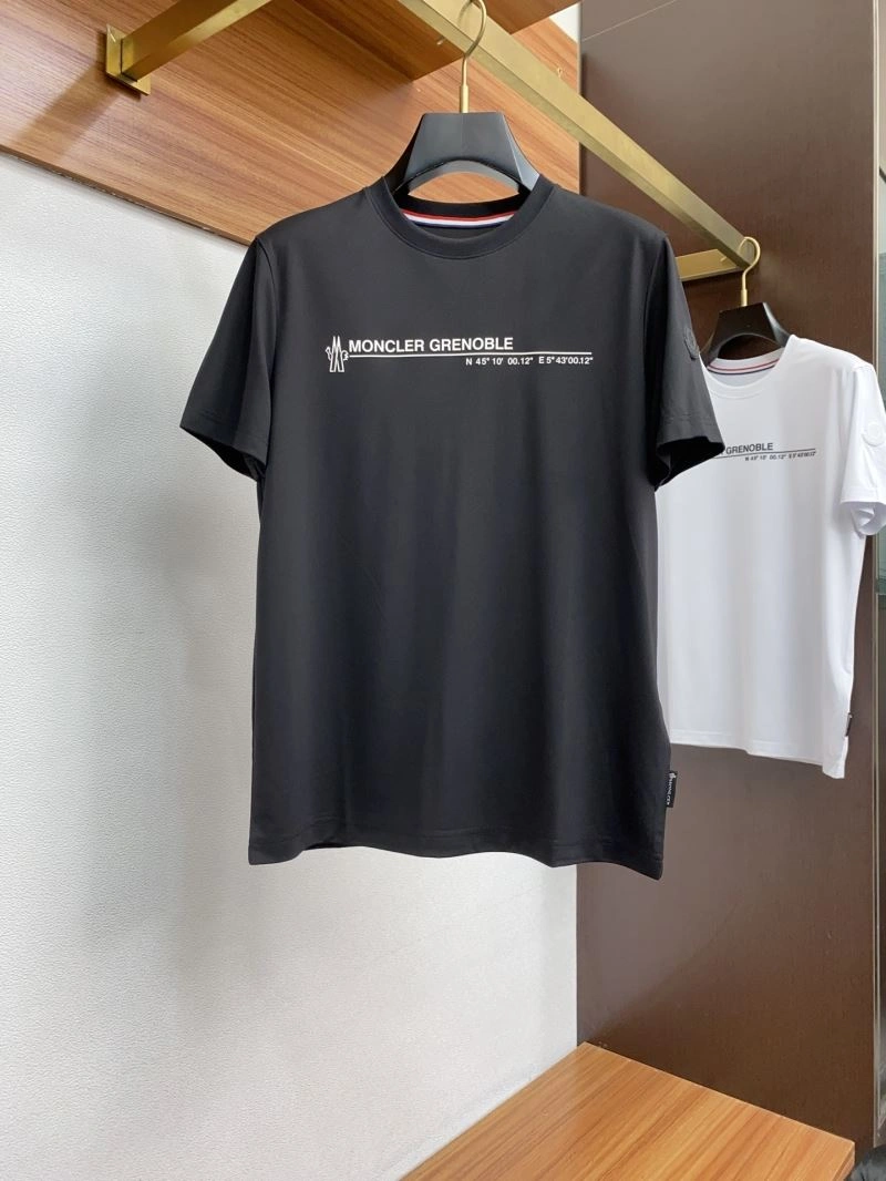 Moncler T-Shirts Youthful 141428