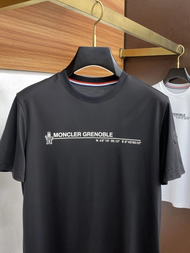 Moncler T-Shirts Youthful 141428