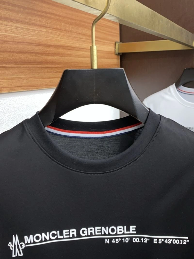 Moncler T-Shirts Youthful 141428