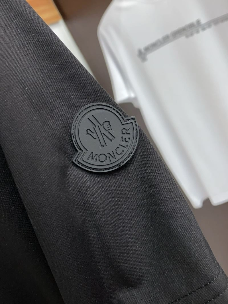 Moncler T-Shirts Youthful 141428