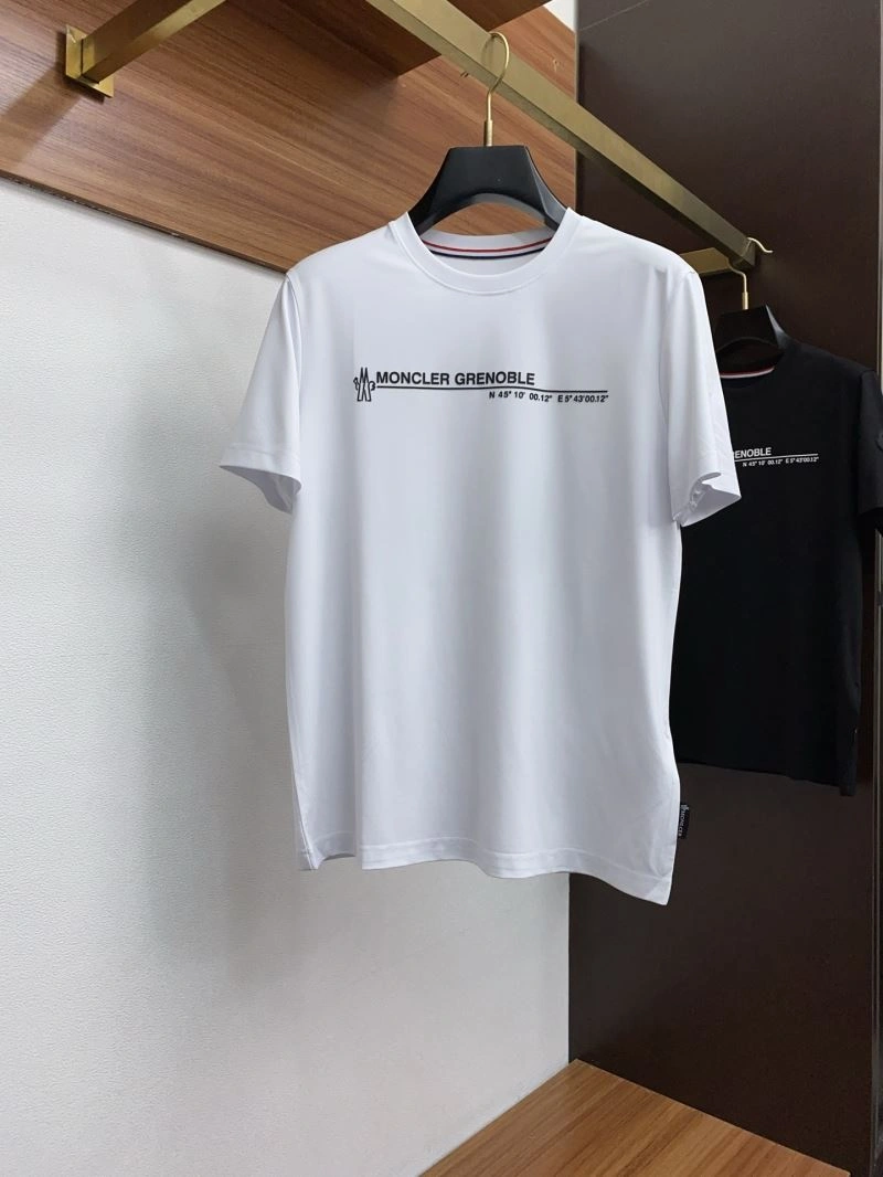 Stylish Moncler T-Shirts 141427