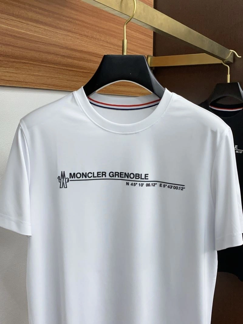 Stylish Moncler T-Shirts 141427