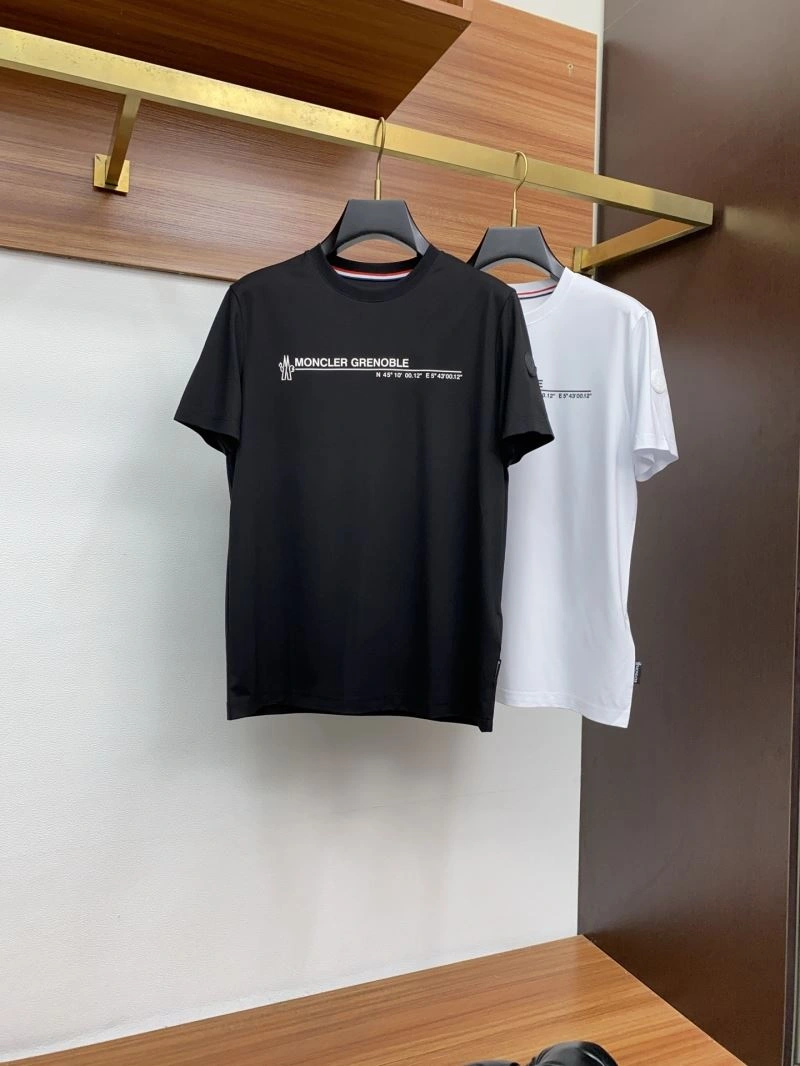 Stylish Moncler T-Shirts 141427