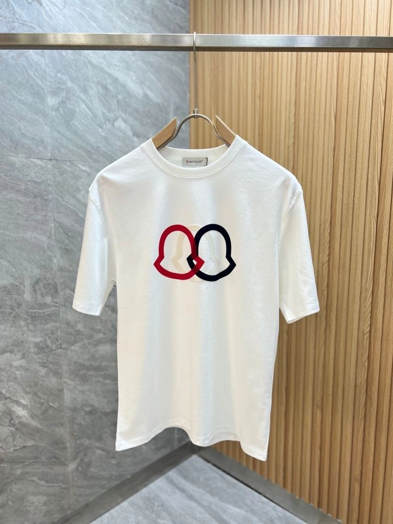 Bold Moncler T-Shirts 141425