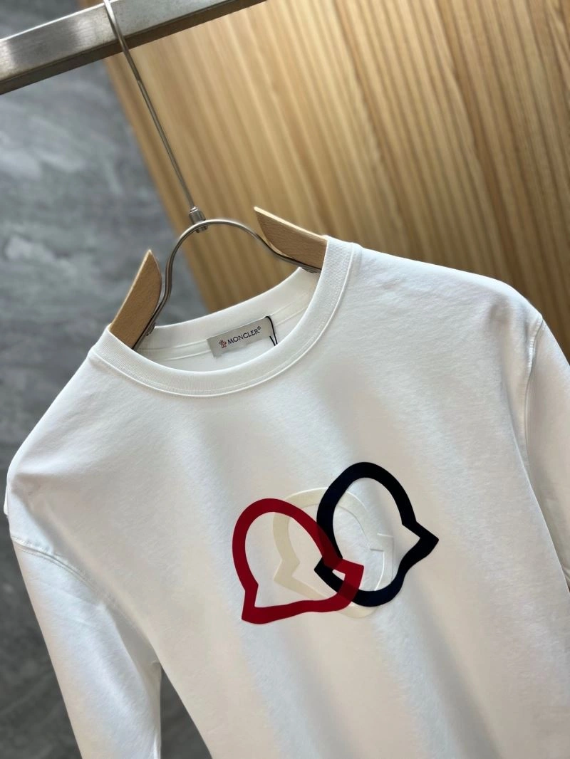 Bold Moncler T-Shirts 141425
