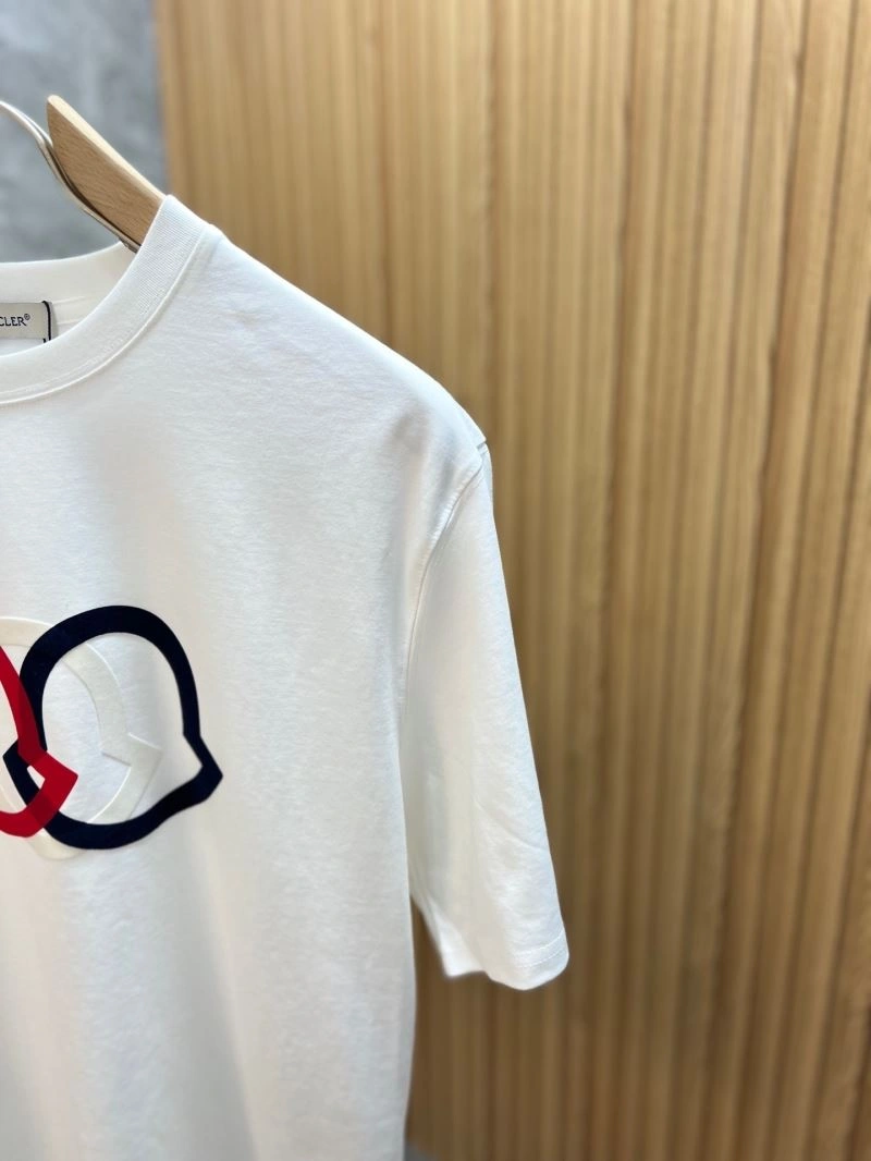 Bold Moncler T-Shirts 141425