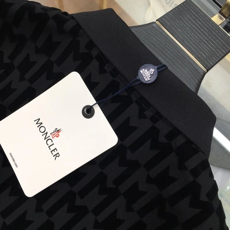 Moncler T-Shirts BestValue 141429