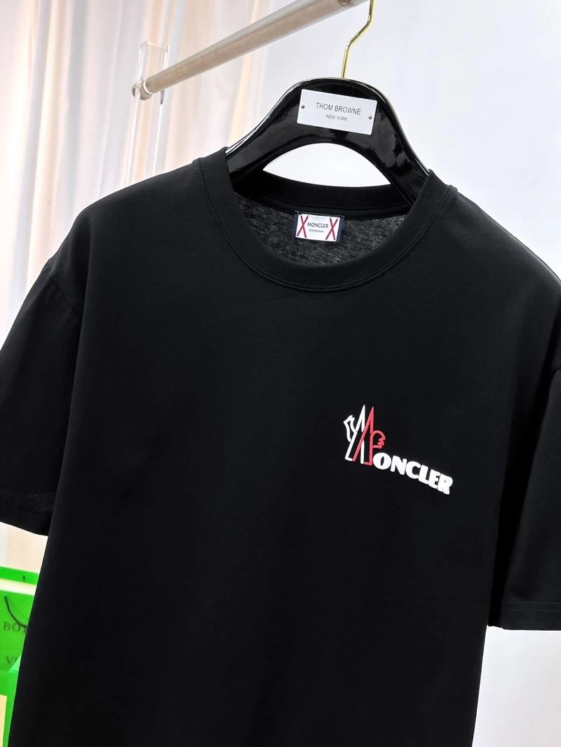 Chic Moncler T-Shirts 141413