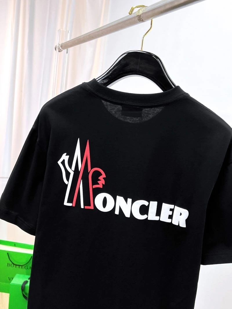 Chic Moncler T-Shirts 141413