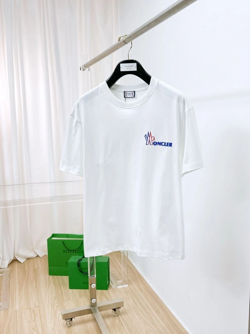Effortless Moncler T-Shirts 141411