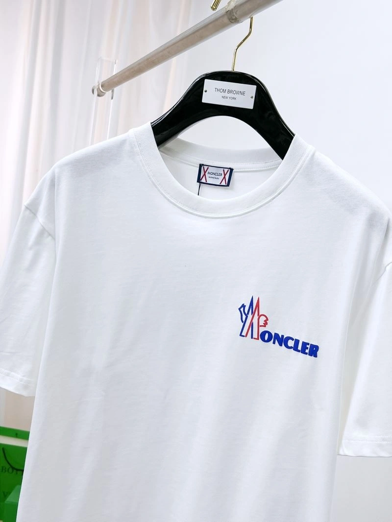 Effortless Moncler T-Shirts 141411