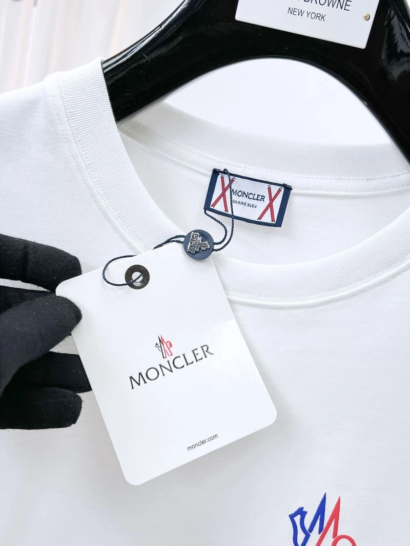 Effortless Moncler T-Shirts 141411