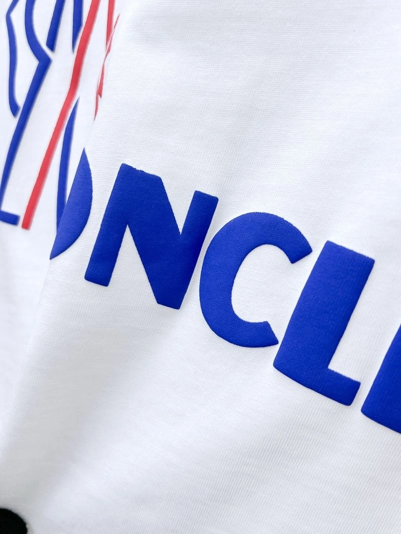 Effortless Moncler T-Shirts 141411